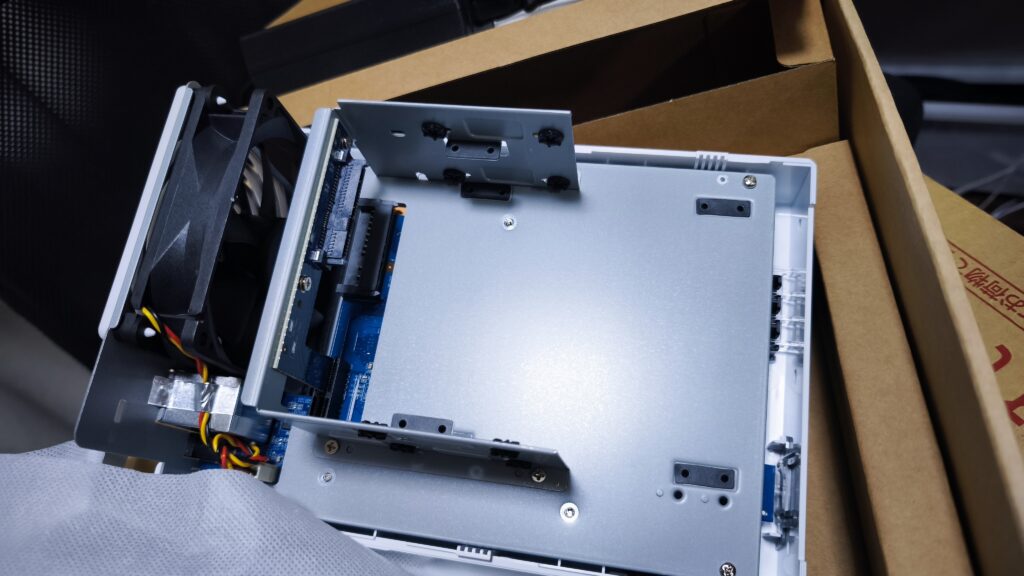 DS223j-hdd