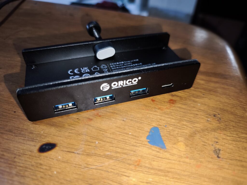 ORICO USB C HUB CLAMP 4 USB PORTS