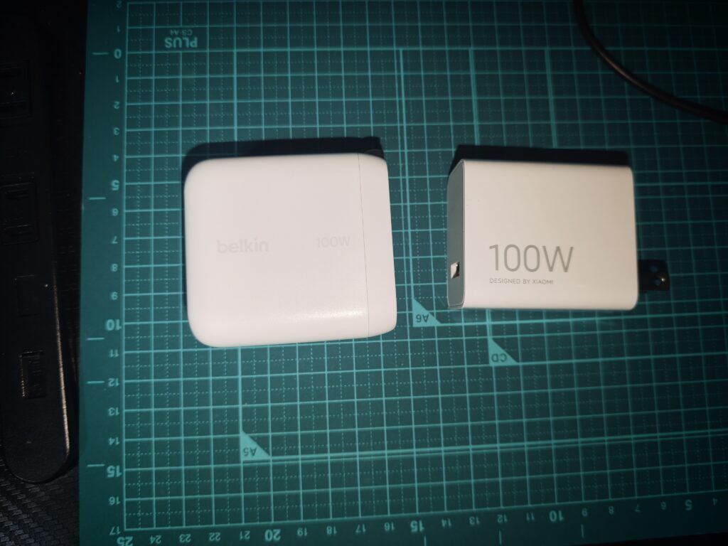 xiaomi-vs -Belkin_charger