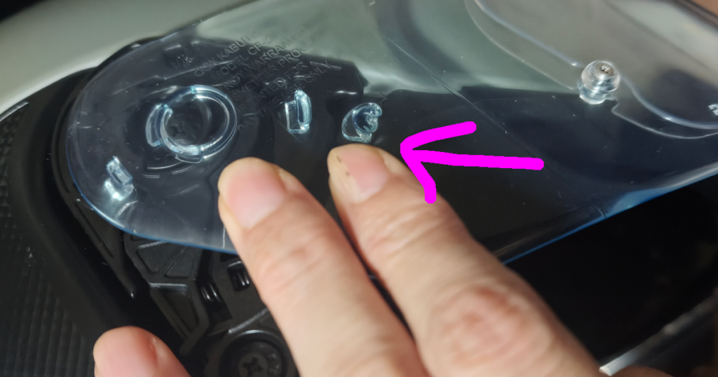 kamui5-windshield-fit-02